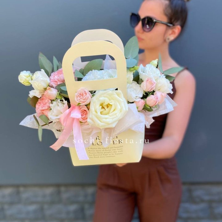 Цветочная сумочка "Рафаэль" в Махачкале