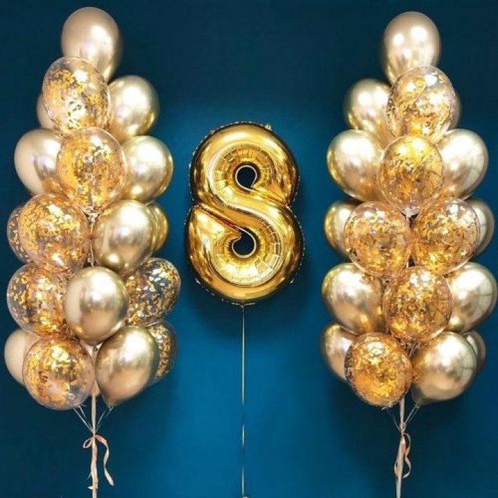 Цифра с фонтанами шаров  в Махачкале