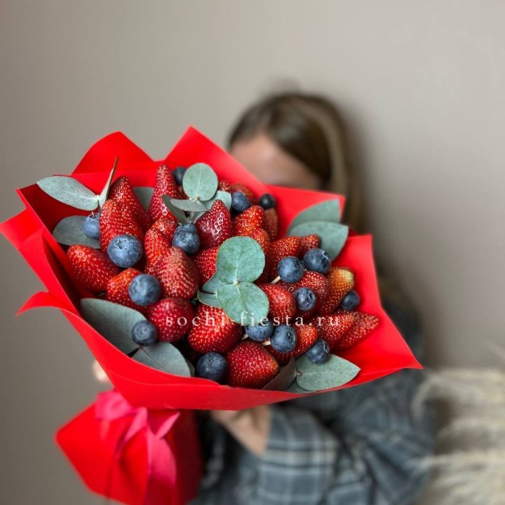 Клубничный бум №1 в Махачкале