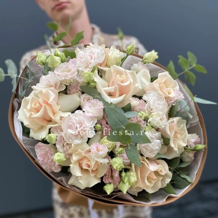  Букет кремовых роз "Мокко" в Махачкале