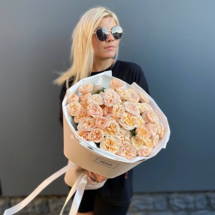 15 пионовидных роз №2 в Махачкале