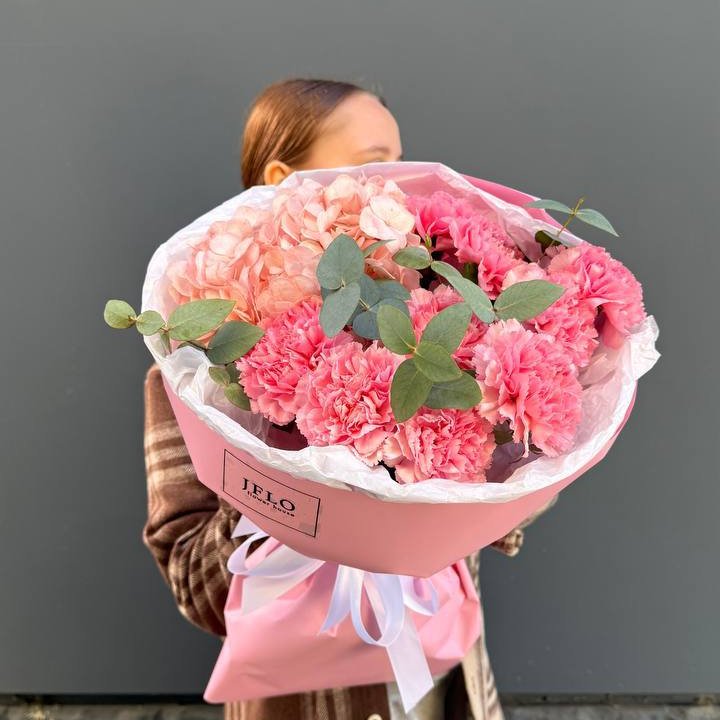 Дуо диантусы и гортензия в Махачкале