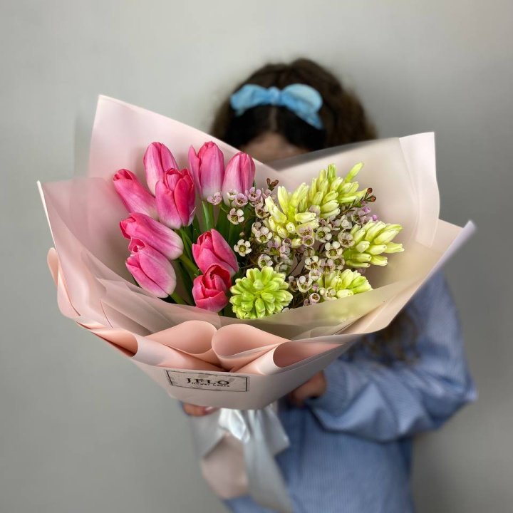  Дуо тюльпаны и гиацинты в Махачкале