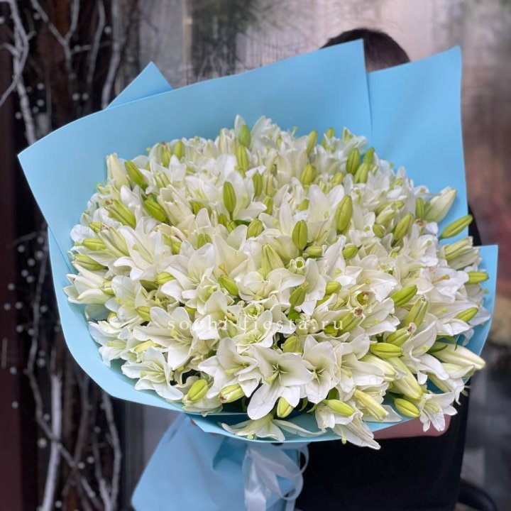 51 лилия в оформлении в Махачкале