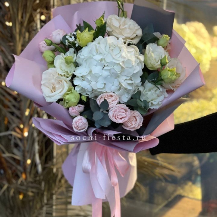 Букет с гортензией №3 в Махачкале