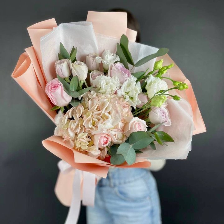 Букет с гортензией "Клодс" в Махачкале