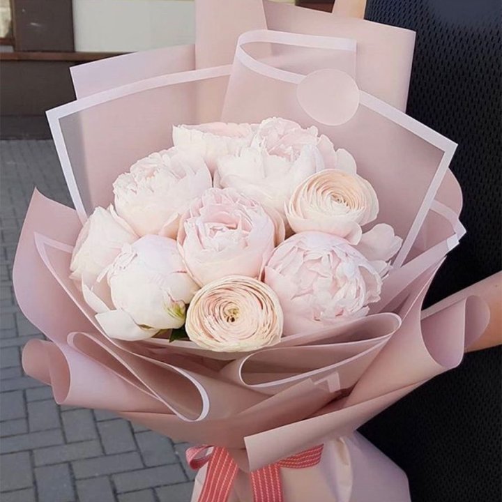 Пионы и ранункулюсы в Махачкале