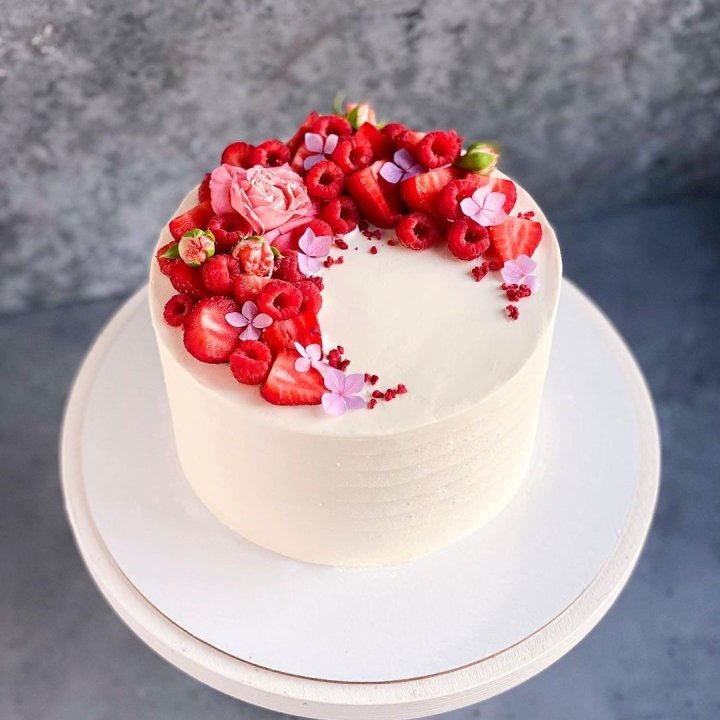 Торт "Малина" в Махачкале