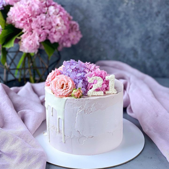 Торт с цифрой в Махачкале