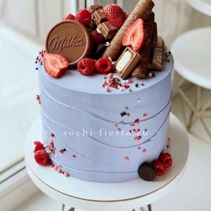 Торт "Milka's world" в Махачкале