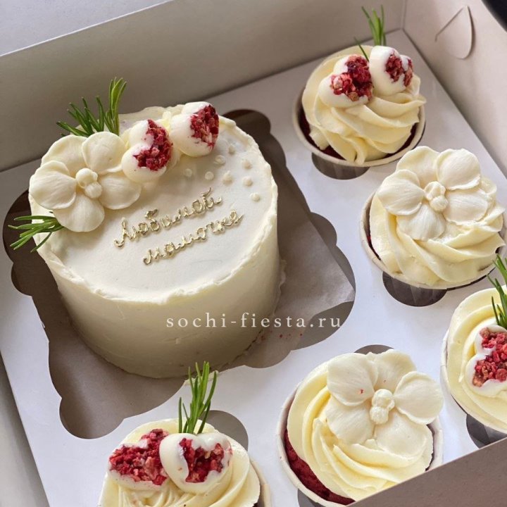 Капкейки и бенто-торт "Мамочке" в Махачкале
