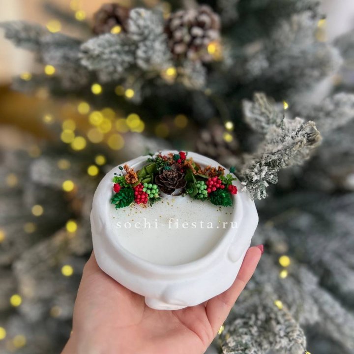 Свеча ароматическая в гипсе Руки с шишкой в Махачкале