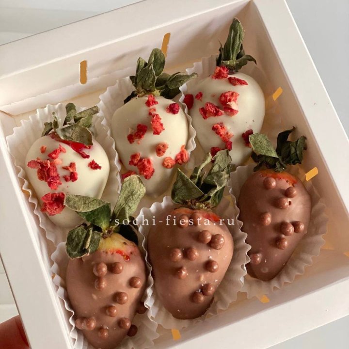 Клубника в шоколаде 6 ягод в Махачкале