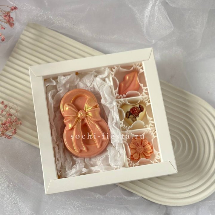 Конфеты из шоколада 8 Марта в Махачкале