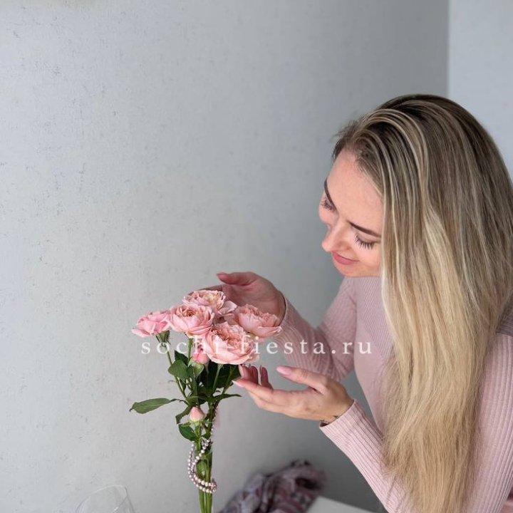 Цветочная подписка "Пакет маленький" в Махачкале