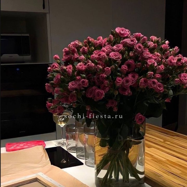 Цветочная подписка "Пакет большой" в Махачкале