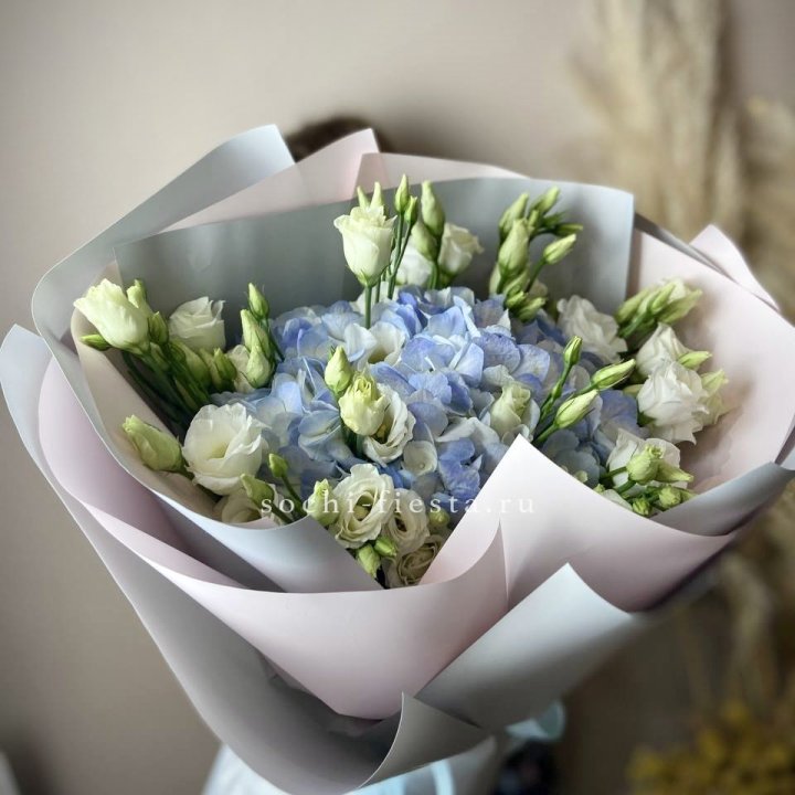 Букет с гортензией "Адель" в Махачкале