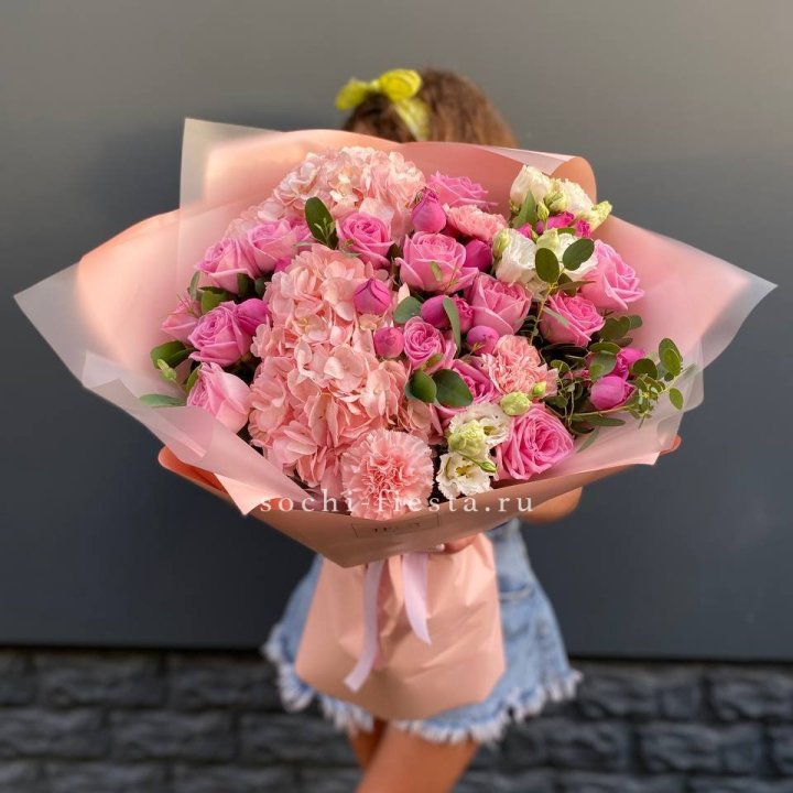 Авторский букет "Восторг" в Махачкале