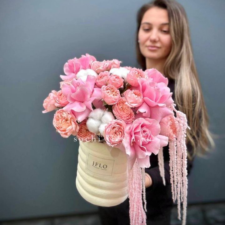 Дизайнерский бокс "Барби" в Махачкале