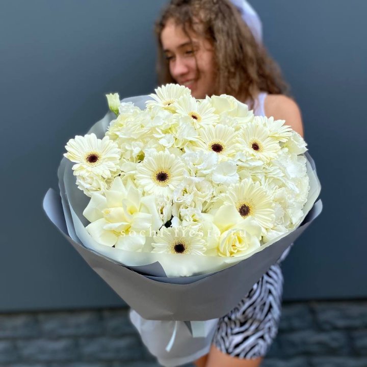  Букет "Вайт люксур" в Махачкале