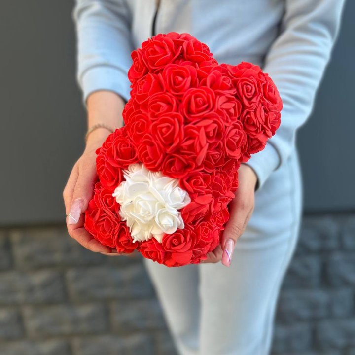 Медведь с белым сердцем в Махачкале