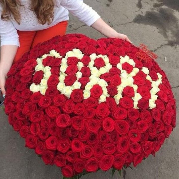 351 роза "Прости меня" в Махачкале