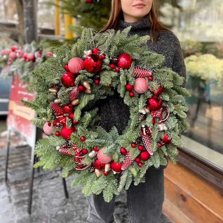 Рождественский венок  в Махачкале