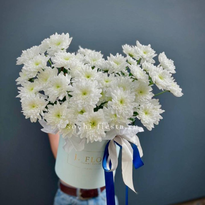 Коробка с хризантемами №3 в Махачкале