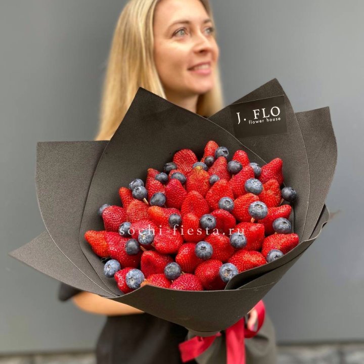 Ягодный вальс в Махачкале