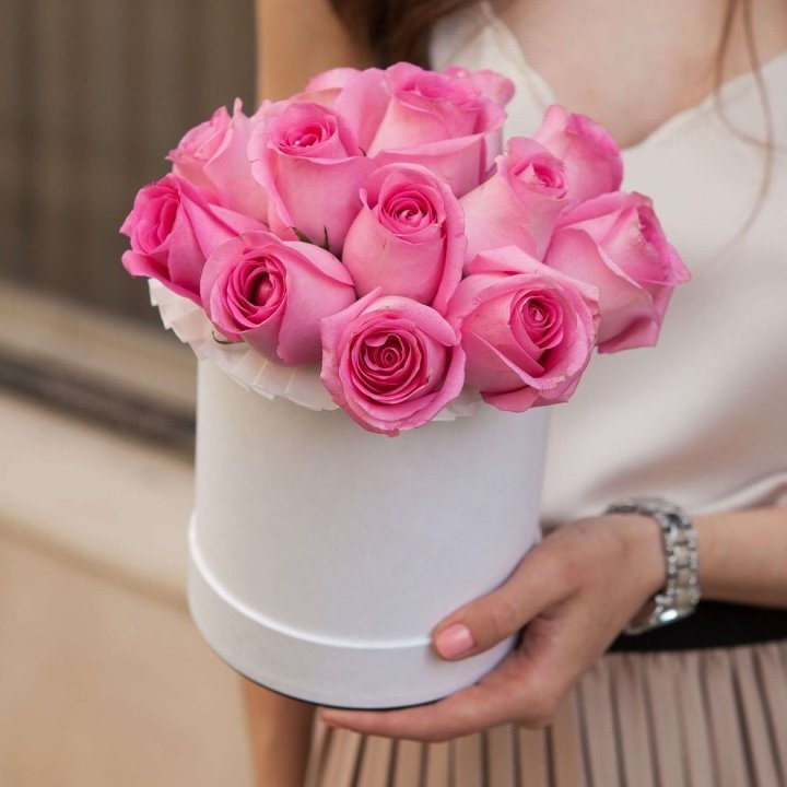 15 роз в боксе Кэтрин в Махачкале