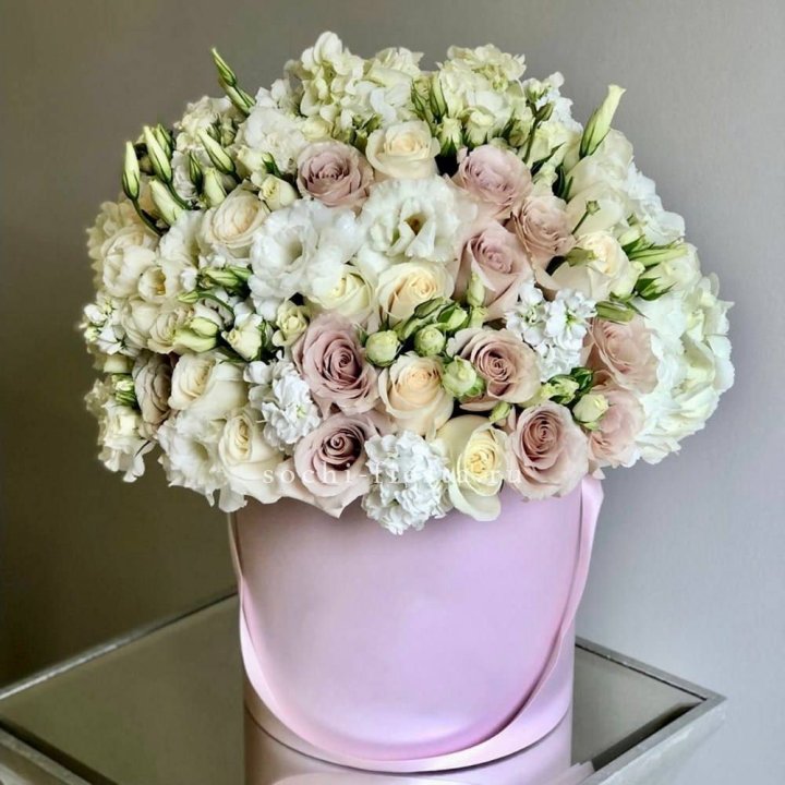 Цветочный бокс "Бриджит" в Махачкале