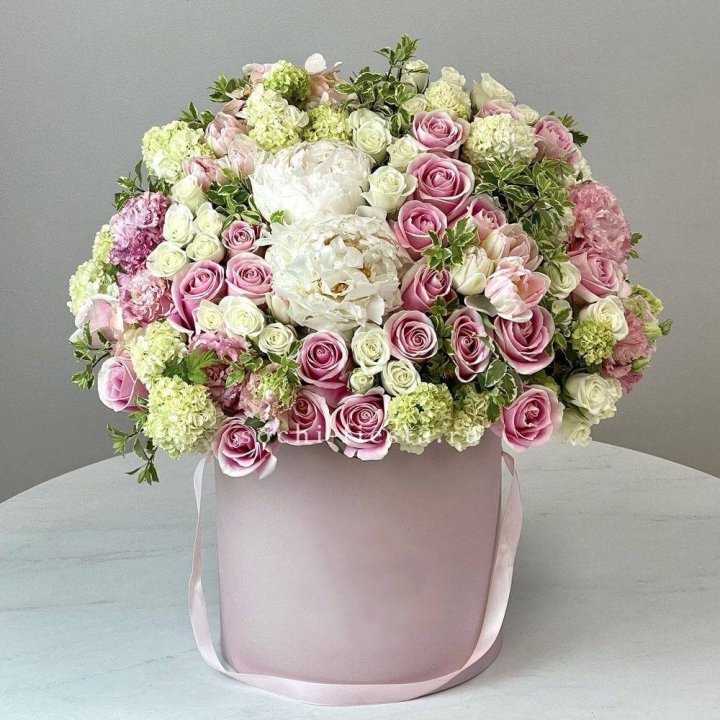 Цветочный бокс "Фантастик" в Махачкале