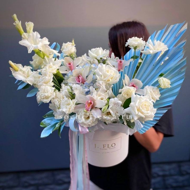 Цветочный бокс №3 в Махачкале