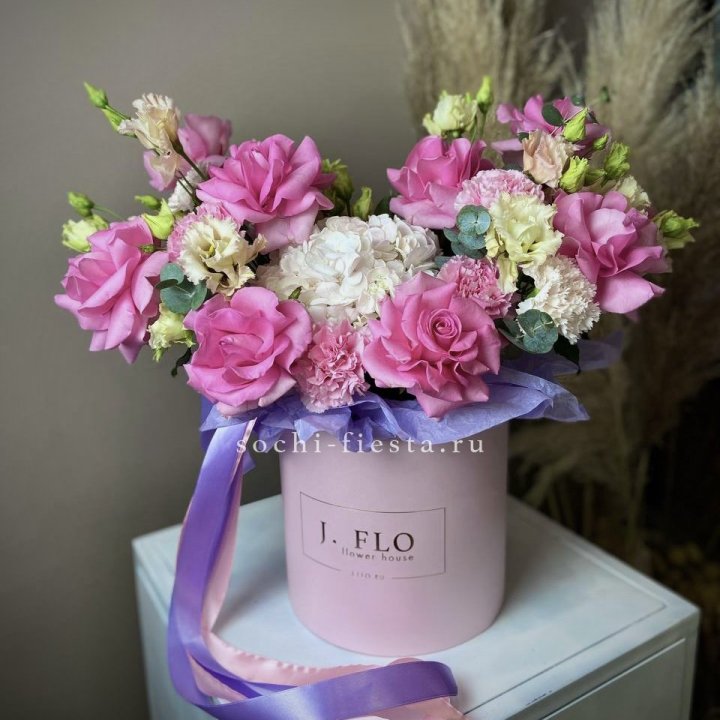 Цветочная коробка "Мишель" в Махачкале