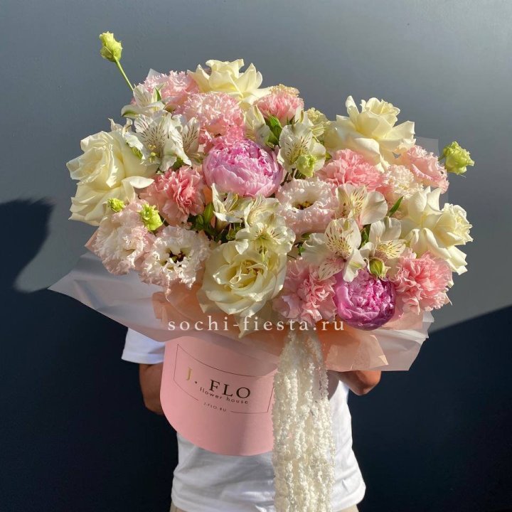 Дизайнерский бокс "Альфина" в Махачкале