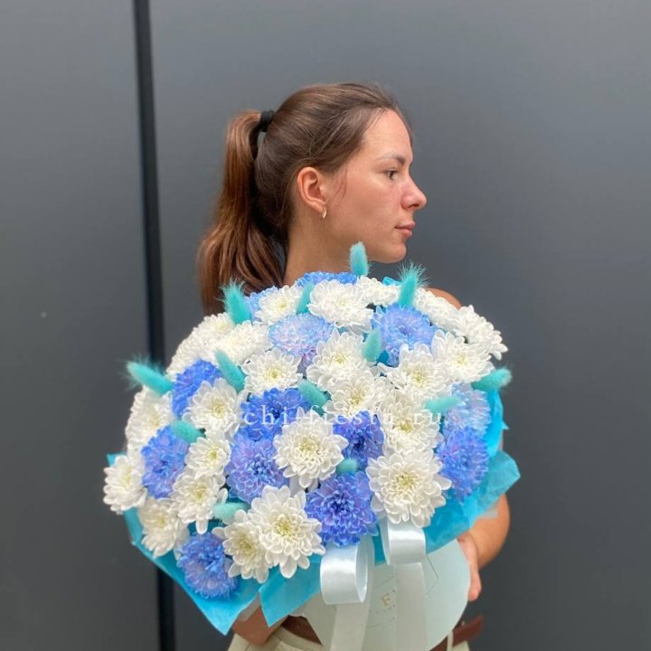  Коробочка  хризантем и лагуруса в Махачкале