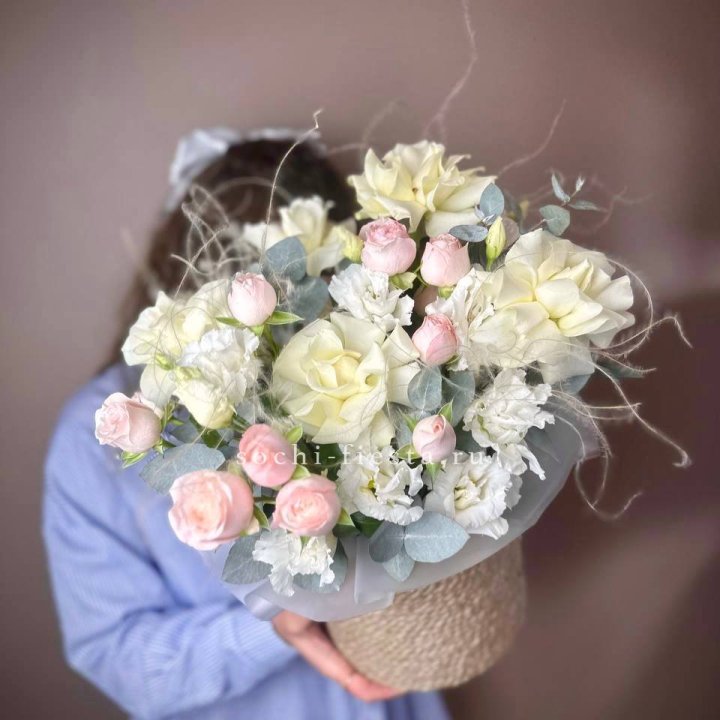 Авторский бокс "Милена" в джутовом кашпо в Махачкале