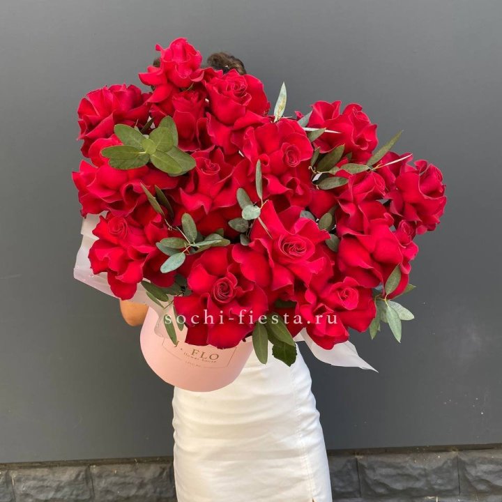 Бокс из 17 французских роз в Махачкале