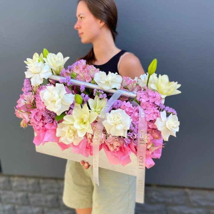 Большой бокс розовый в Махачкале