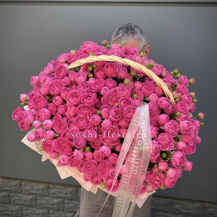 Корзина роз Мисти Баблс 151 в Махачкале