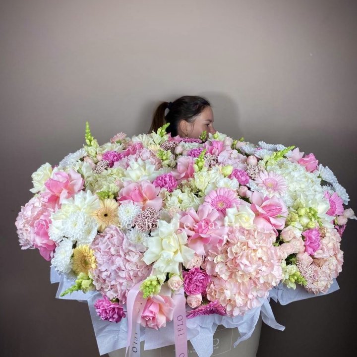 Корзина цветов «Рандеву» в Махачкале