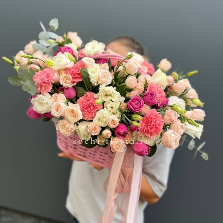 Цветочная корзина "Флоренция" в Махачкале