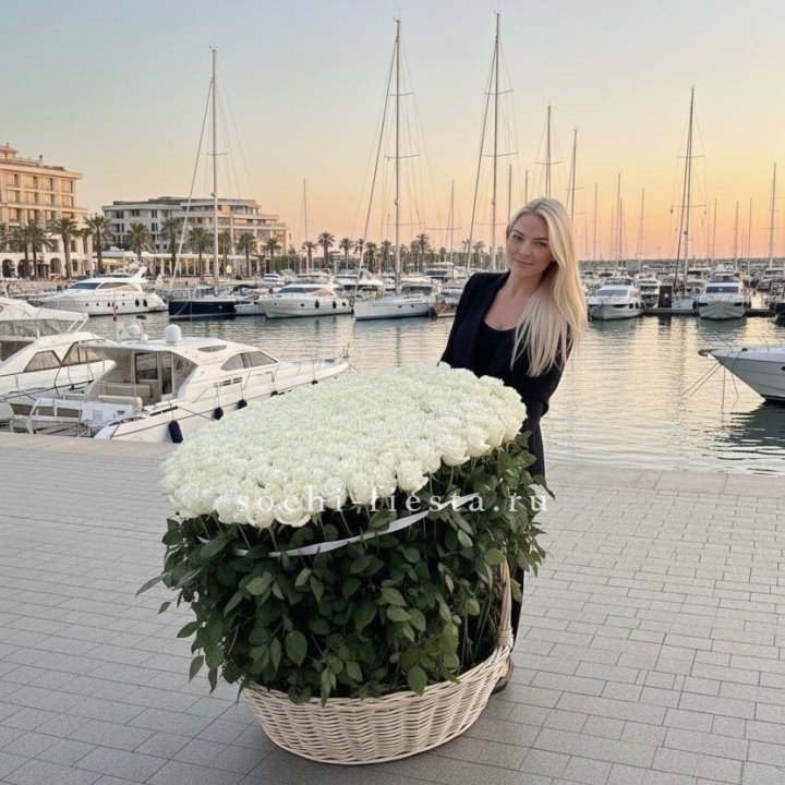 301 высокая роза в корзине в Махачкале