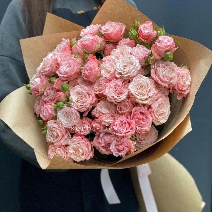 Пионовидные розы Bombastic №2 в Махачкале