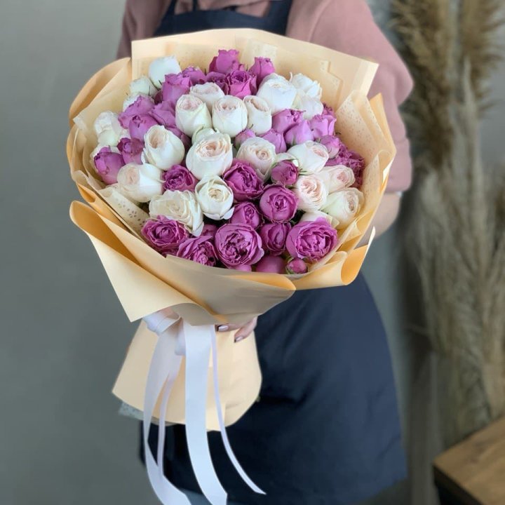 Букет кустовых роз Джулиана в Махачкале