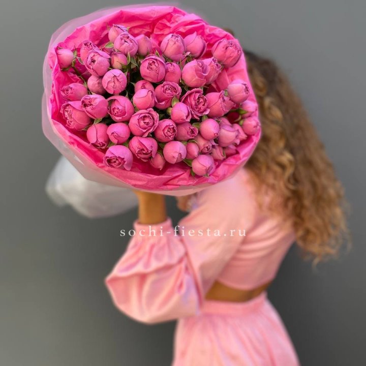 Букет из пионовидных роз  в Махачкале