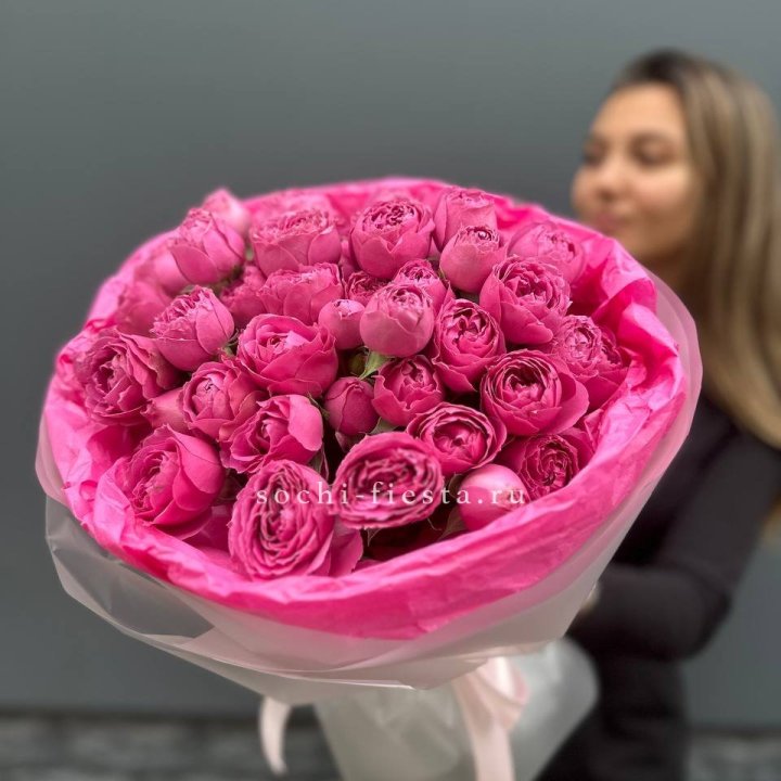 Букет из пионовидных роз  в Махачкале