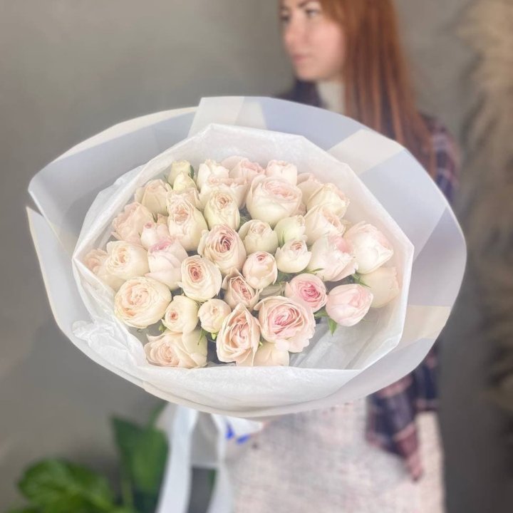 Букет кустовых роз в Махачкале