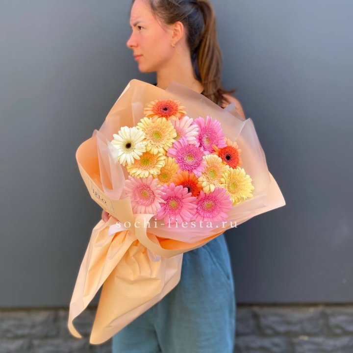 Букет разноцветных гербер в Махачкале