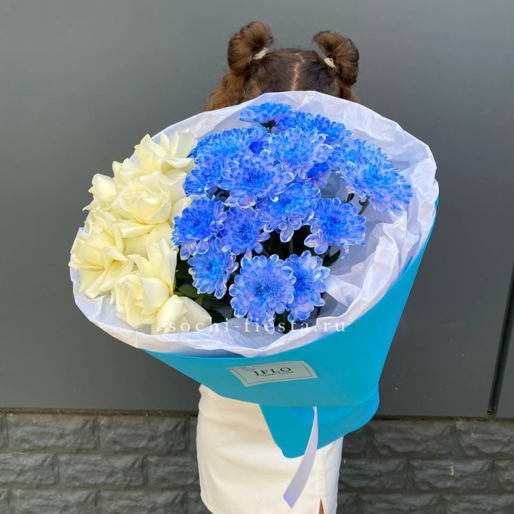 Дуо букет розы и хризантема в Махачкале